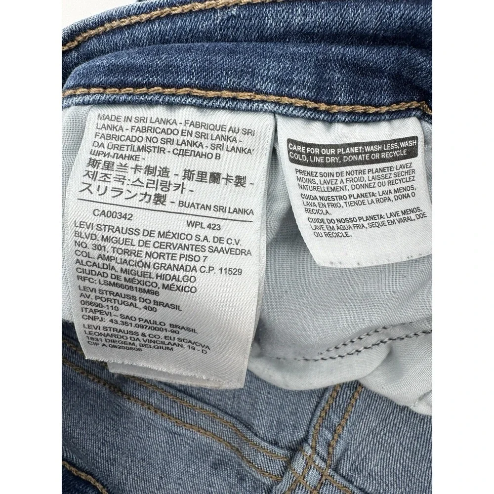 Levi's 721 Women's High Rise Skinny Cut Off Denim Shorts Distressed Size 32W